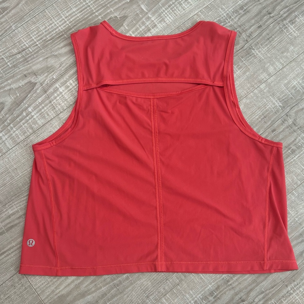 Lululemon cropped tank